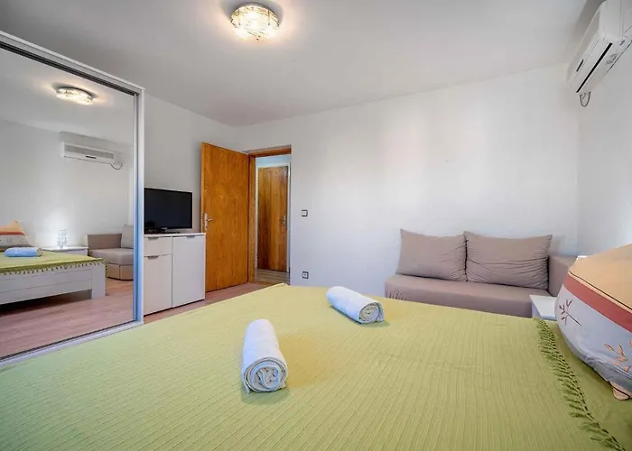 Mladen-1 By Interhome * Vodice